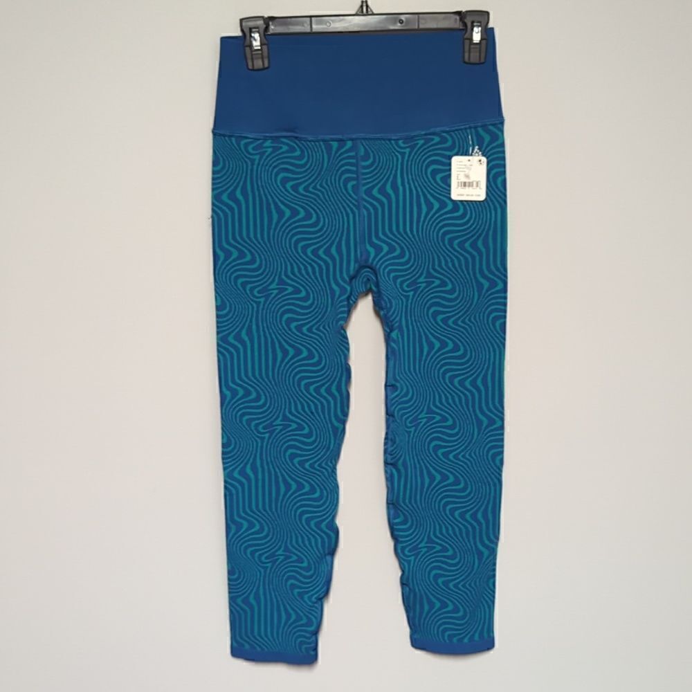 FP Movement // High-Rise Ankle Free Throw Jacquard Leggings (L - Navy/Teal)